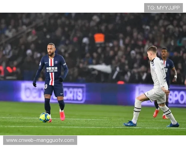 巴黎圣日耳曼球迷会抗议赛程密集,健康成焦点 巴黎圣日耳曼球迷会抗议赛程密集,健康成焦点